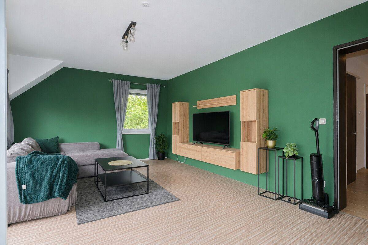 Attraktive 3 Zimmer Dachgeschosswohnung mit Balkon in Mönchengladbach Lürrip, 41065 Mönchengladbach (Hardterbroich Hermges Lürrip Pesch)