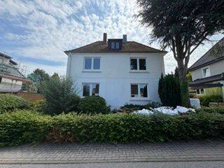 Schöne voll renovierte Wohnung mit Balkon und großem, von Bäumen geschützten Garten, 21077 Hamburg (Harburg)