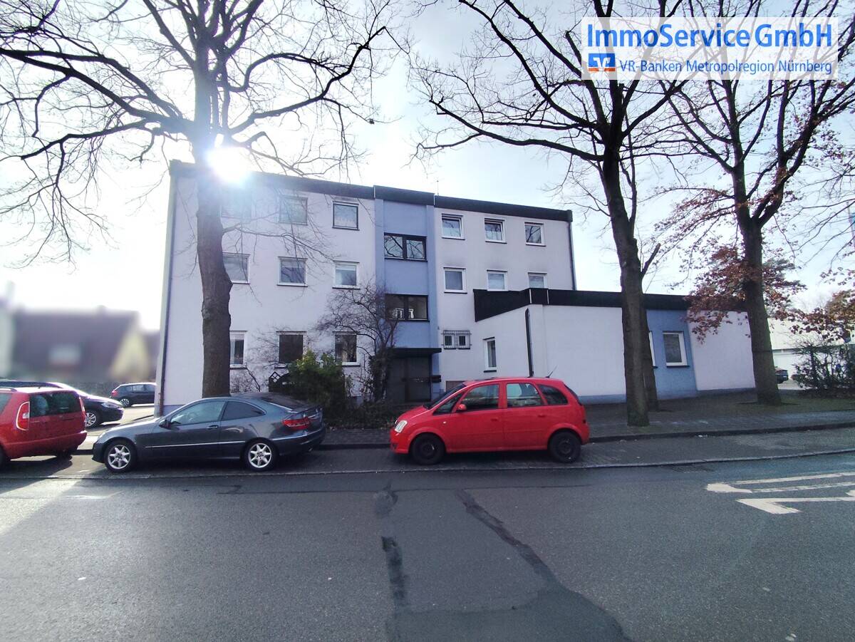 4-Familienhaus und Bankgebäude, aufgeteilt nach WEG, Garagen, Stellplätze,…, 90453 Nürnberg