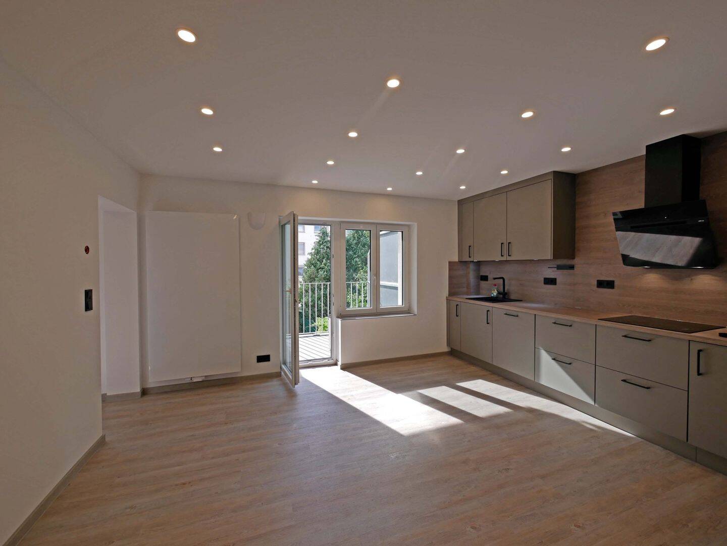 Tolle Wohnung in TR-Süd, neuwertig in saniertem Niedrigenergiehaus, Küche inkl., 54290 Trier (Innenstadt Trier-Süd)