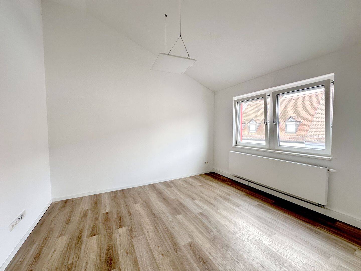 ***Gemütliche 2-Zimmer-Wohnung mit Loftcharakter mit Einbauküche im Herzen von Heidingsfeld***, 97084 Würzburg (Heidingsfeld Heuchelhof Rottenbauer)