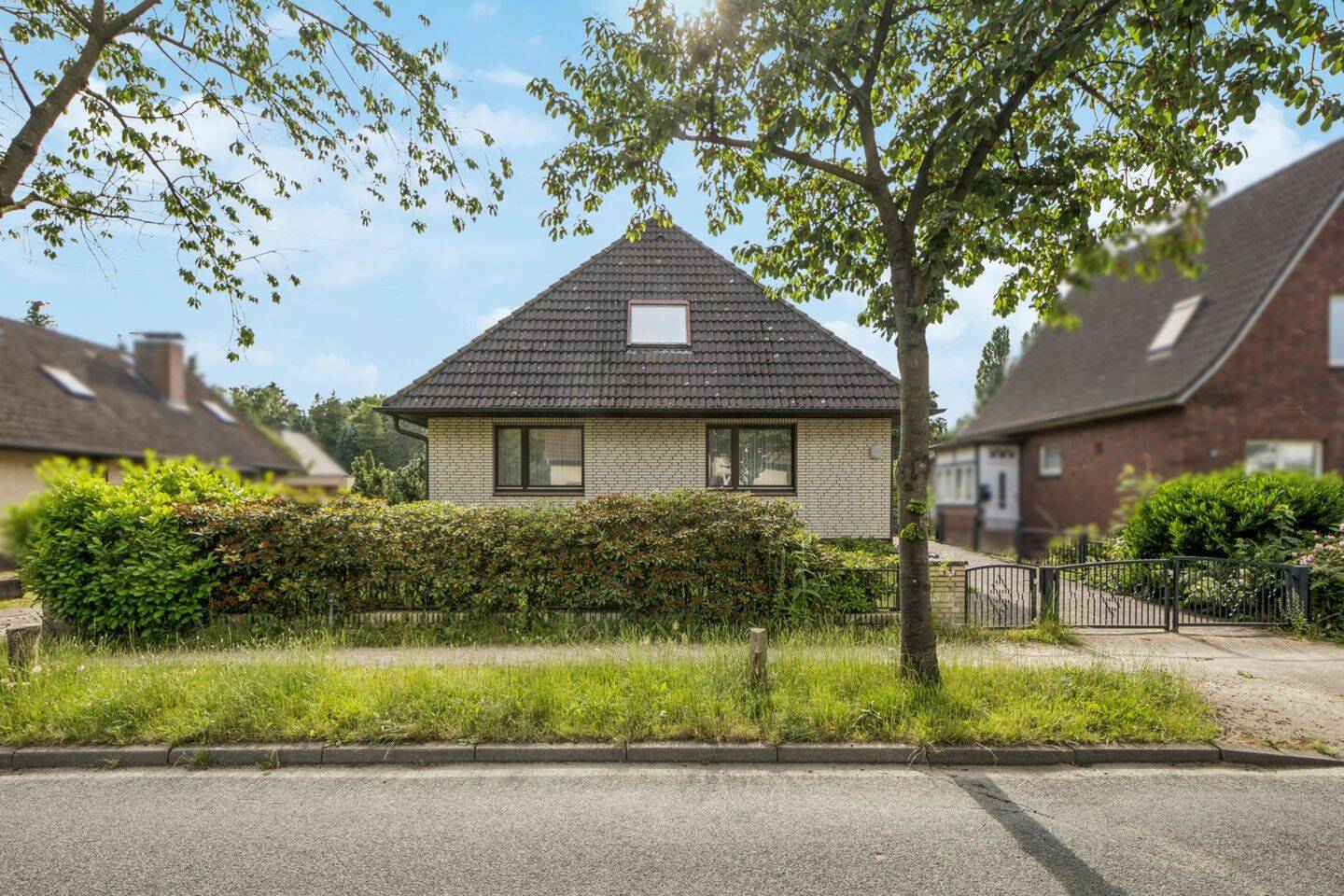 Hier bestimmt Ihr Geschmack: Solides Einfamilienhaus sucht Lieblingsmenschen, 22045 Hamburg (Wandsbek Jenfeld Tonndorf)