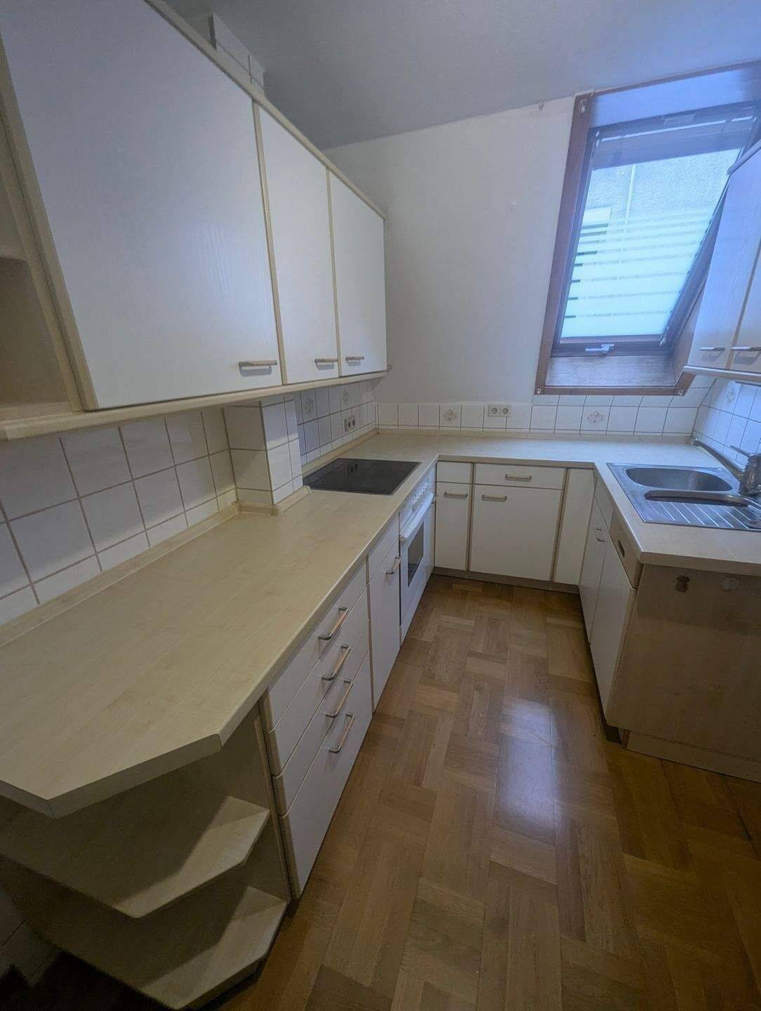 Zweifamilienhaus mit Maisonettewohnung und Gewerbeeinheit im Ebersbacher Stadtzentrum, 73061 Ebersbach an der Fils