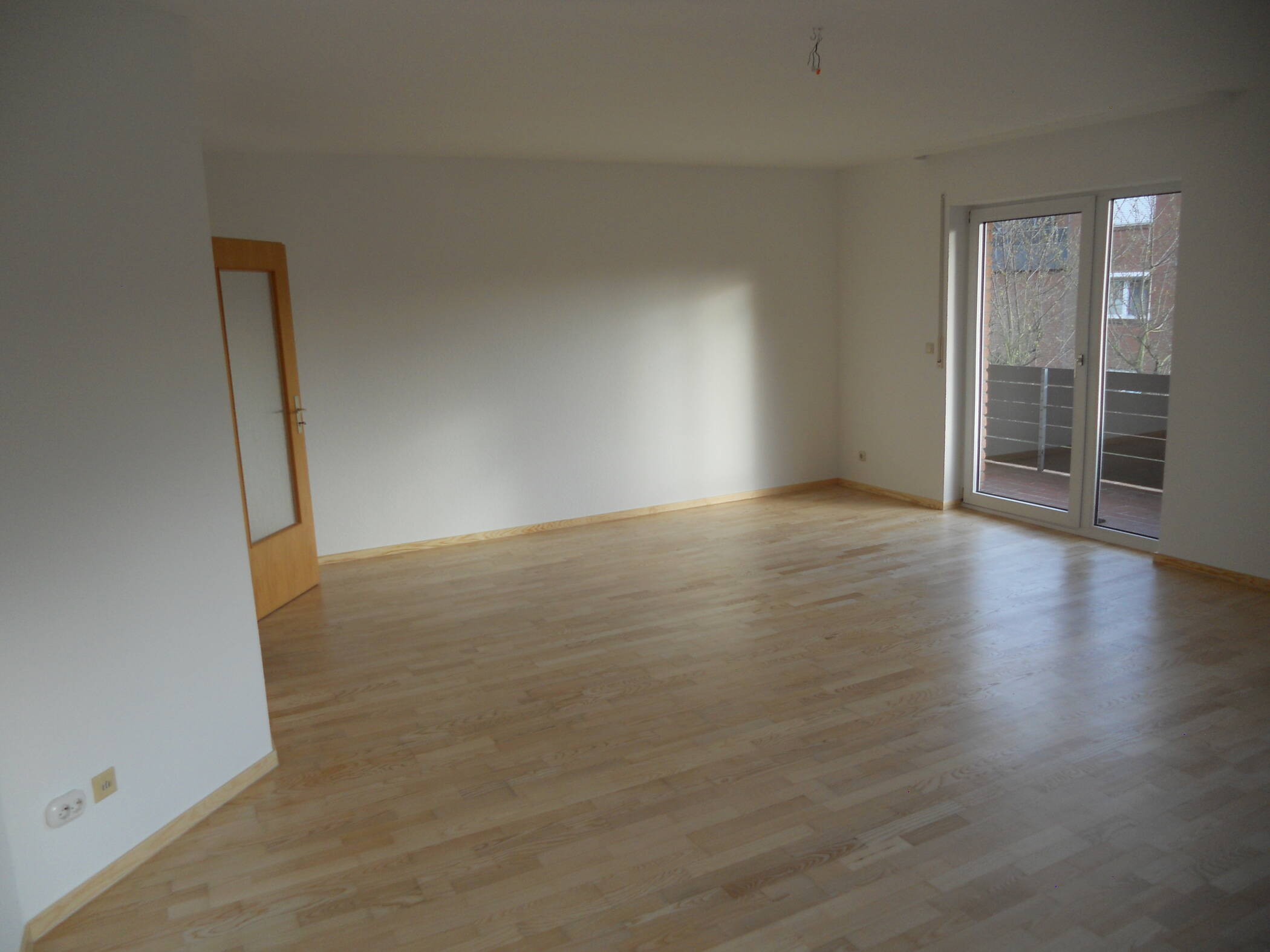 3-Zimmer-Wohnung mit EBK, Balkon in Neuenhäusen, 29221 Celle
