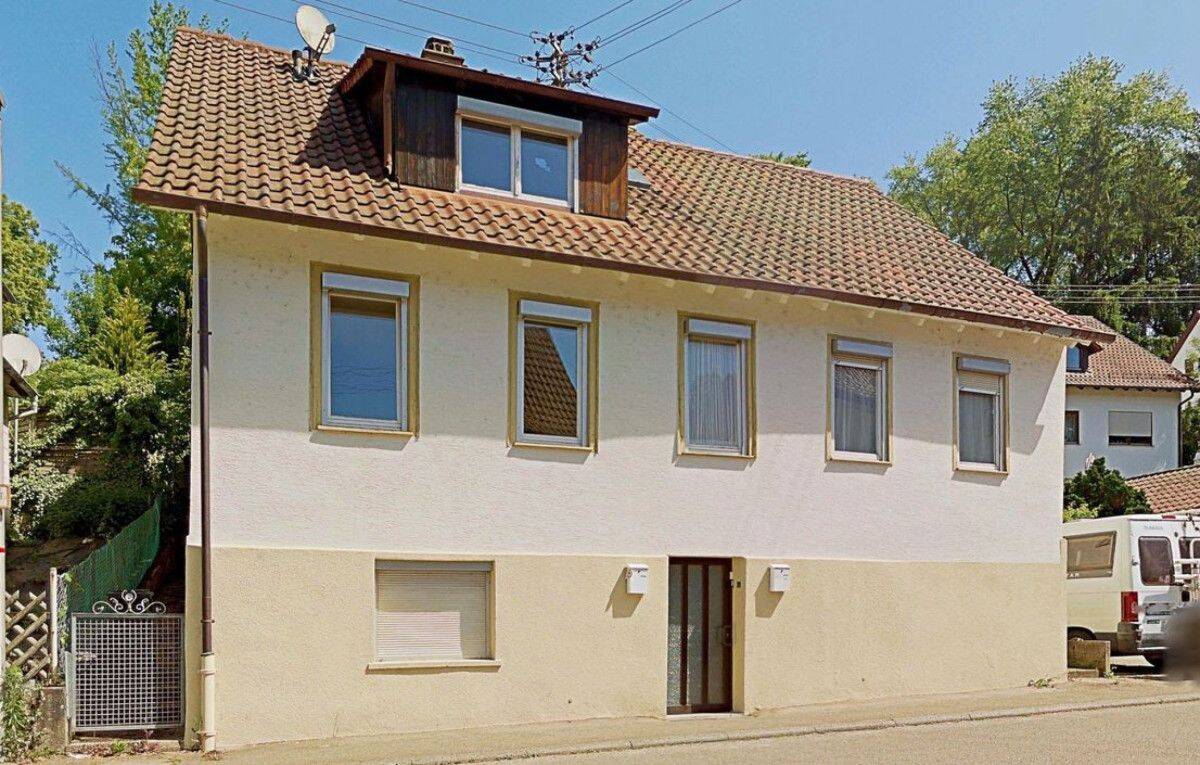 Zentrumsnahes Mehrfamilienhaus mit 3 Wohneinheiten, Garten und Gewölbekeller in Murrhardt, 71540 Murrhardt