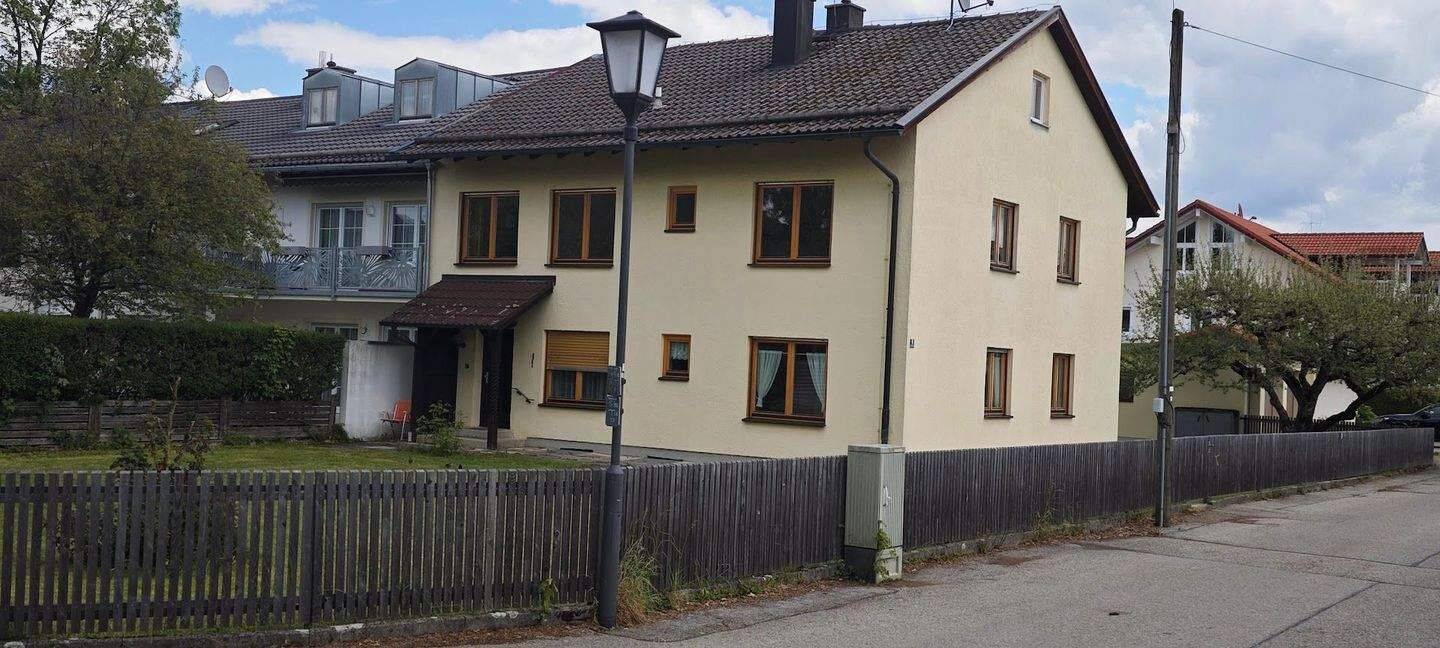 2 Familienhaus auf großem Grundstück mit viel Potenzial –  zentral gelegen mit S – Bahn – Anbindung, 85653 Aying