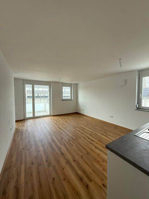 3 Zimmer Wohnung in Kemnath mit EBK und Carport, 95478 Kemnath