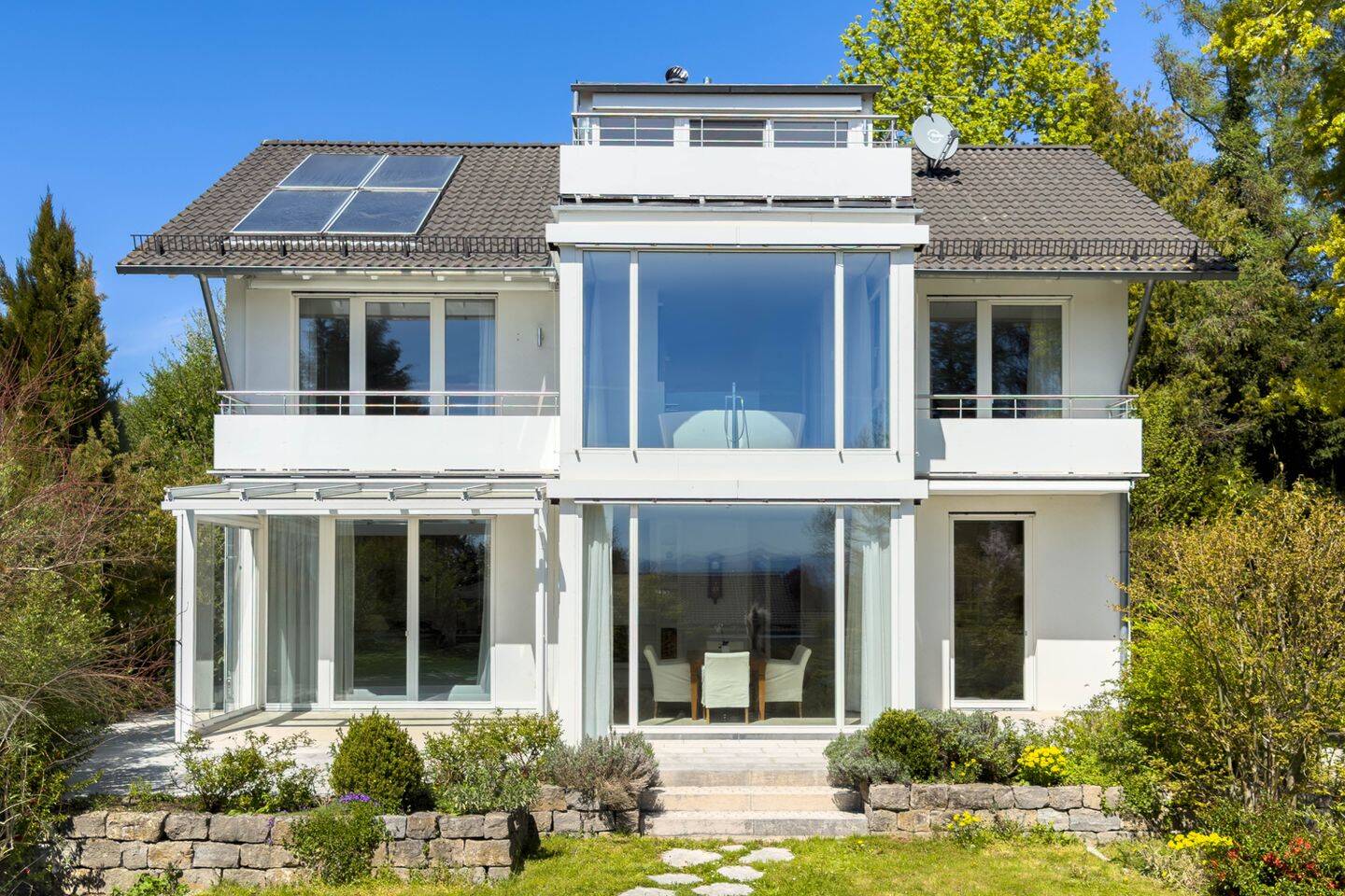 Hochwertiges Einfamilienhaus mit Garten und Bergpanorama in Tutzing am Starnberger See, 82327 Tutzing
