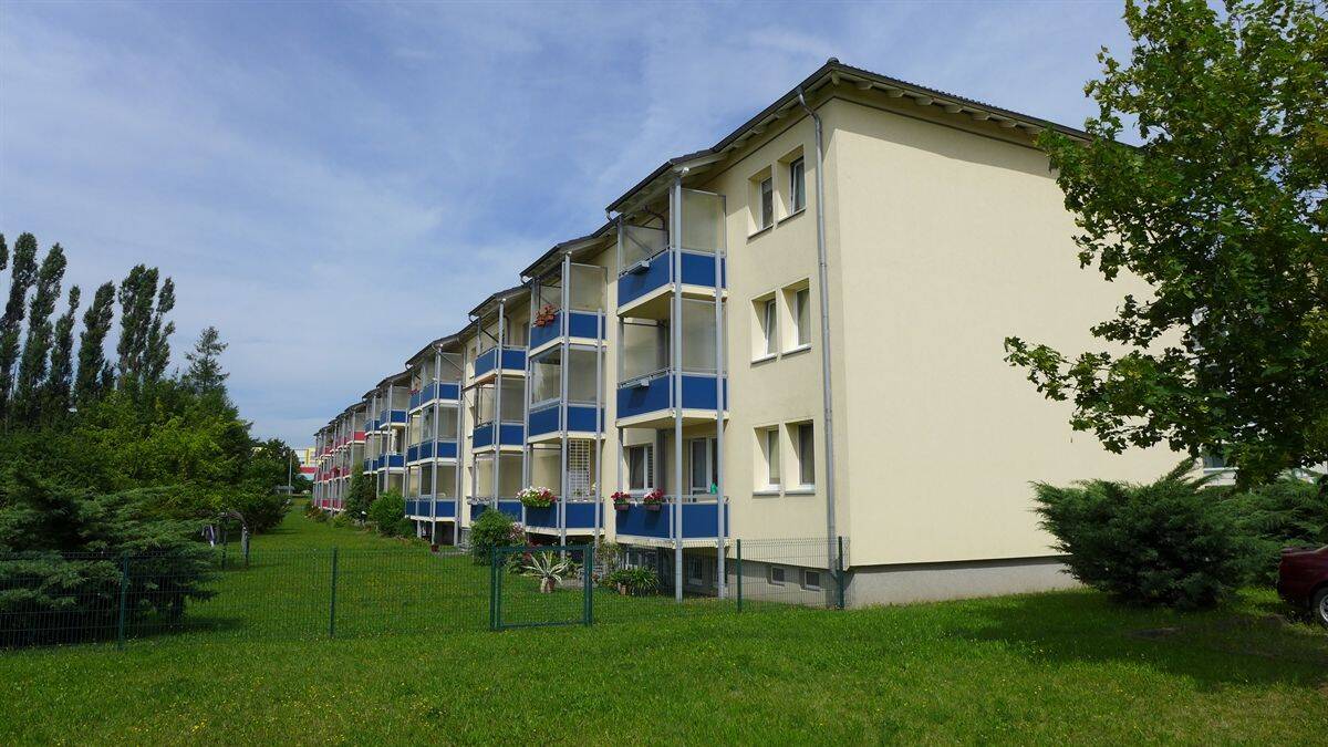 Renovierte 3-RW mit Balkon, Wanne & Dusche, 2730 Ebersbach-Neugersdorf