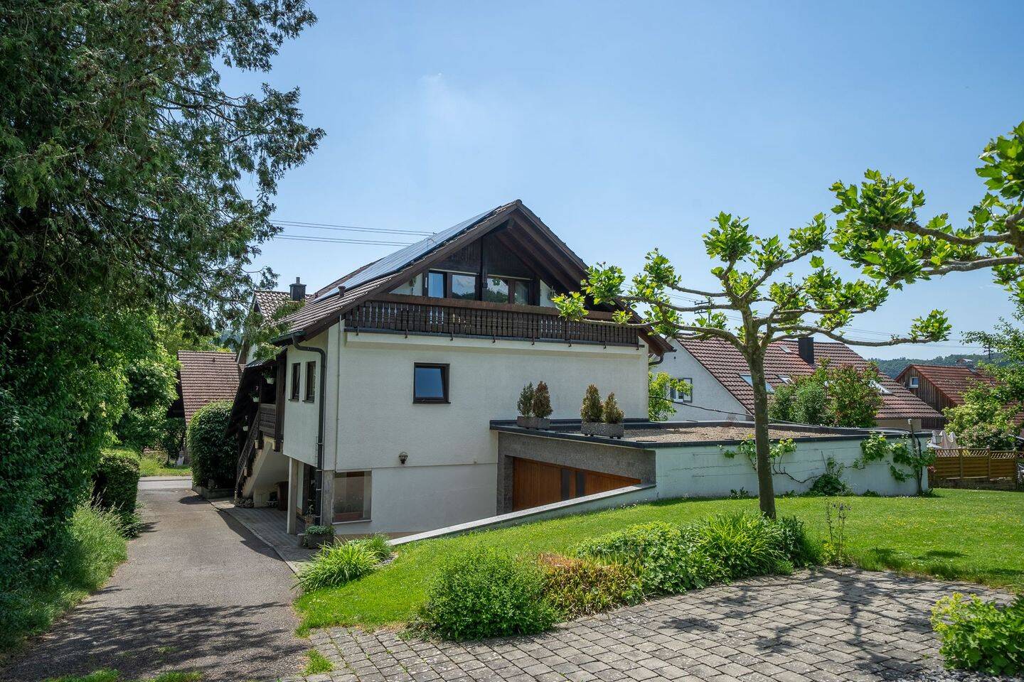 Viel Platz zum Ankommen – Einfamilienhaus mit separater Wohnung in Hoppetenzell, 78333 Stockach
