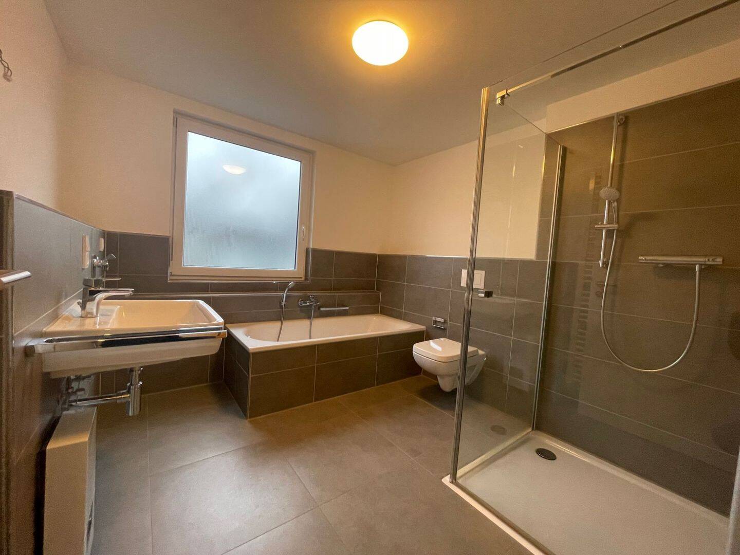 *3-Zimmerwohnung aus 2021*Balkon*Tageslichtbad*Gerschede*, 45357 Essen (Bedingrade Borbeck-Mitte Dellwig Frintrop Gerschede)