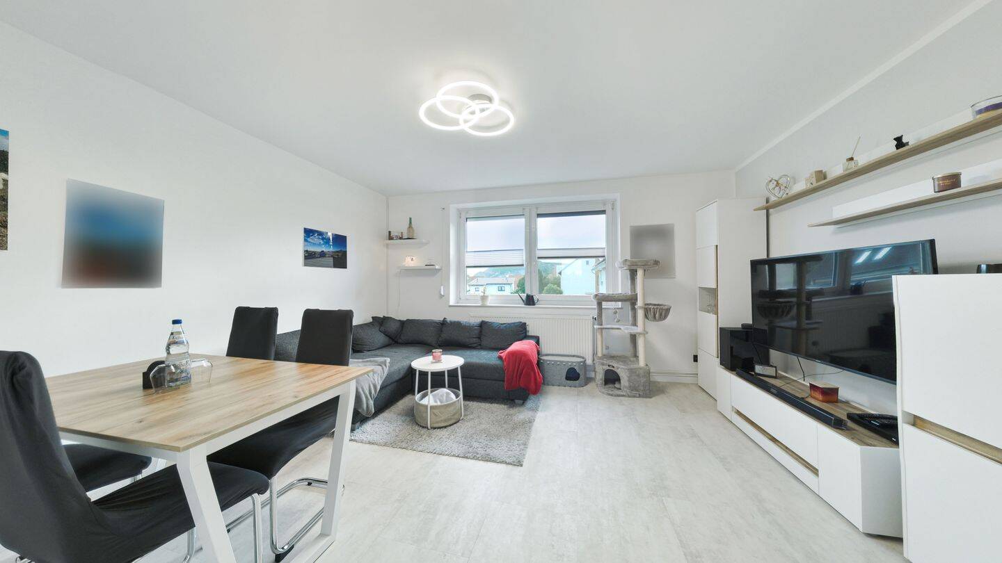 Einziehen und wohlfühlen: Modernisierte 3-Zimmer-Wohnung mit eigenem Garten und Garage, 31515 Wunstorf