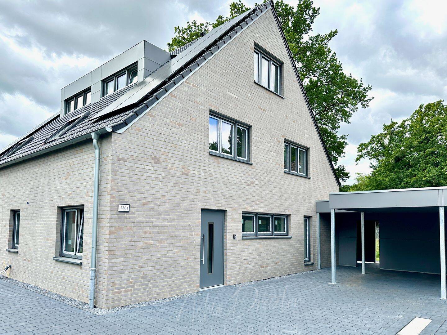 Neue Doppelhaushälfte in Rheine mit kleinem Gartenanteil sowie Carport + 2. Stellplatz, 48432 Rheine