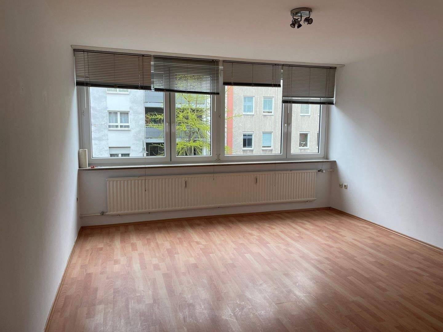 Gepflegte 1-Zimmer-Wohnung mit kleiner Küchenzeile – Stadtteil Rennweg, 90489 Nürnberg (Gärten bei Wöhrd Rennweg Veilhof Wöhrd)