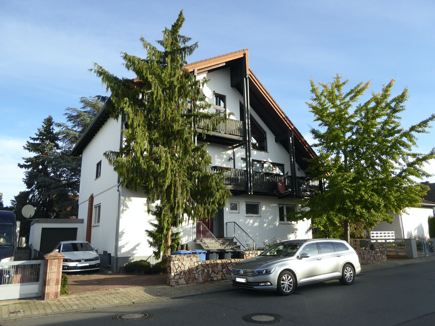 PROVISIONSFREI – großes, gepflegtes Wohnhaus mit 3 geräumigen Wohneinheiten und Garten, 64560 Riedstadt