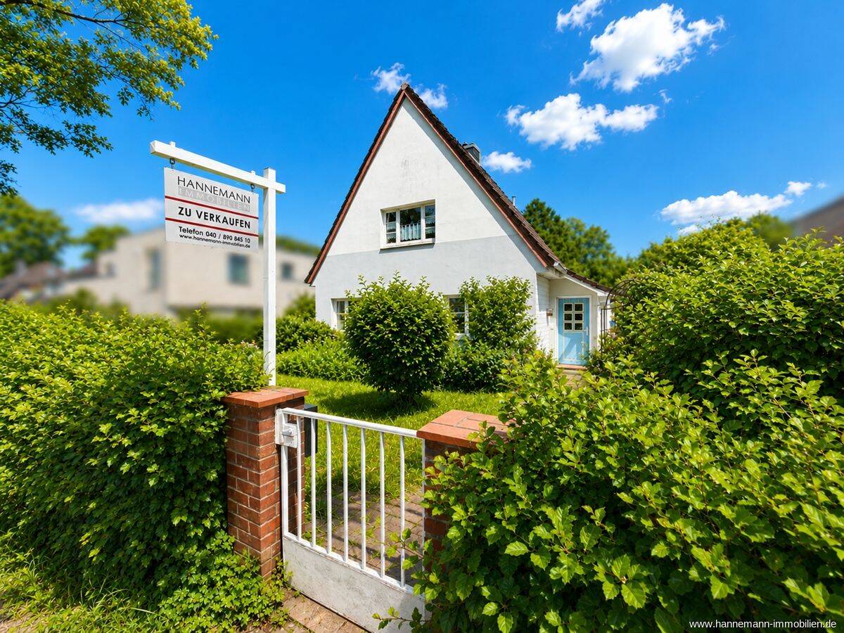 Renovieren, einziehen oder neu bauen – Ihr Wohntraum auf großem Grundstück in Rissen!, 22559 Hamburg (Altona Rissen)