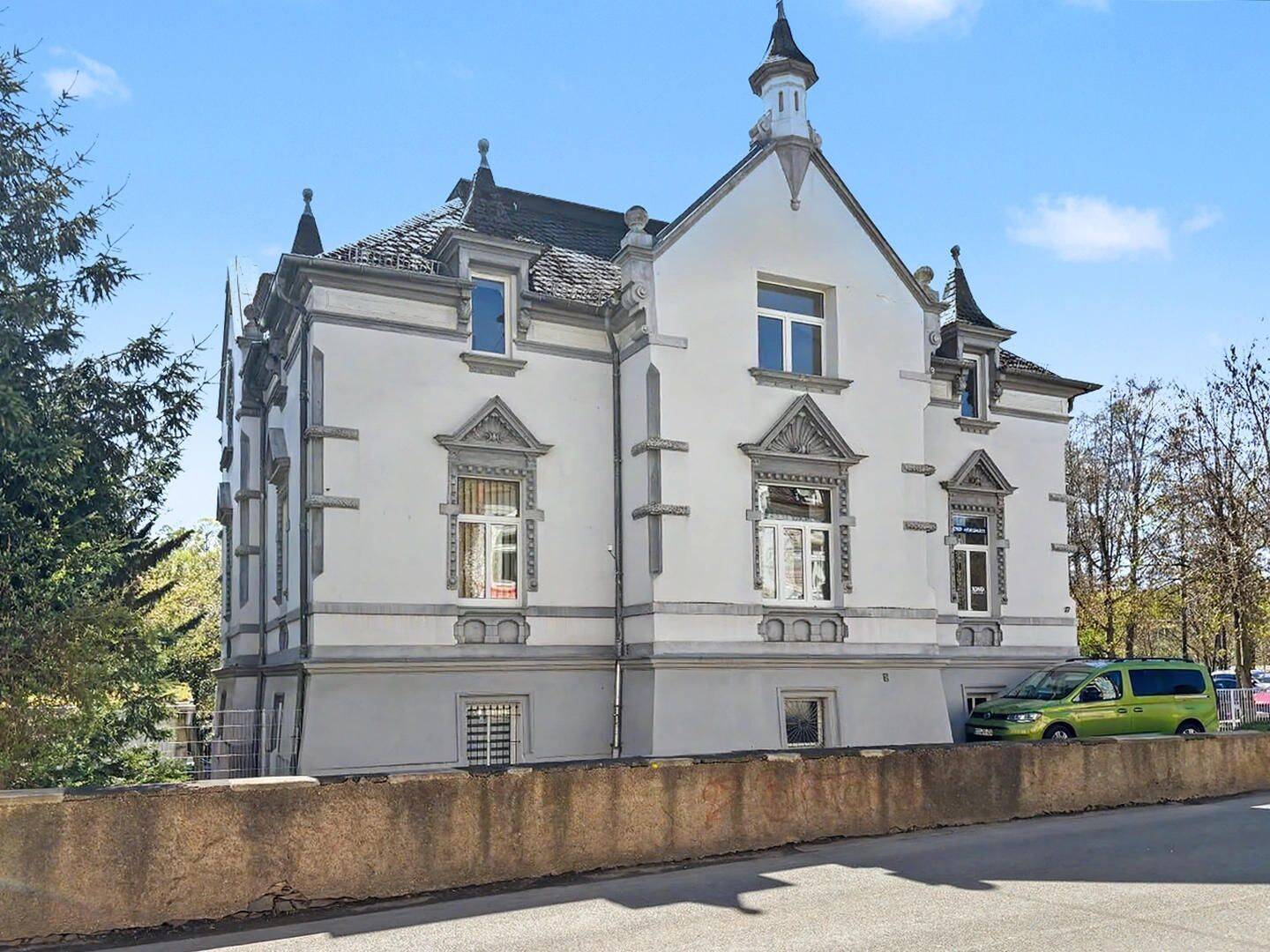 Attraktives Wohn- und Geschäftshaus in Weida – Historischer Charme trifft solide Substanz, 7570 Weida