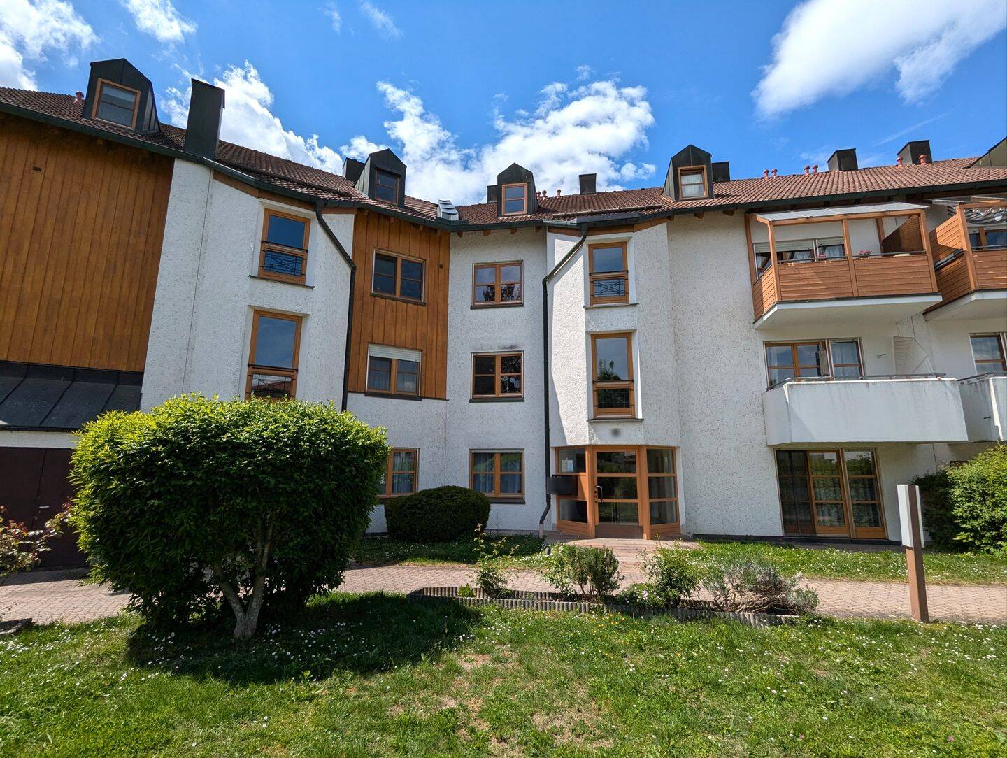 “DIE PERFEKTE WOHNUNG FÜR INDIVIDUELLE BEDÜRFNISSE”, 85435 Erding