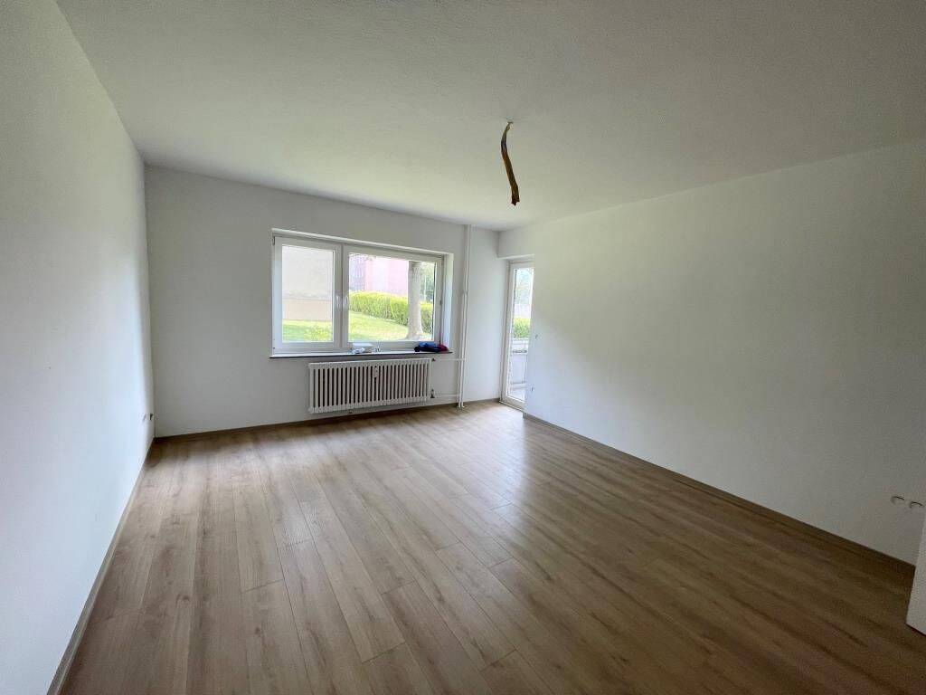 Wohnen im Erdgeschoss mit großem Balkon! 3-Zimmer-Wohnung in Menden Platte Heide, 58708 Menden (Sauerland)