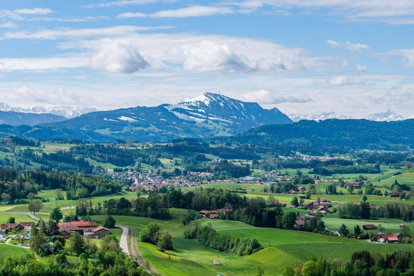 Exklusives Wohnanwesen mit unverbaubarem Bergblick in Durach, 87471 Durach