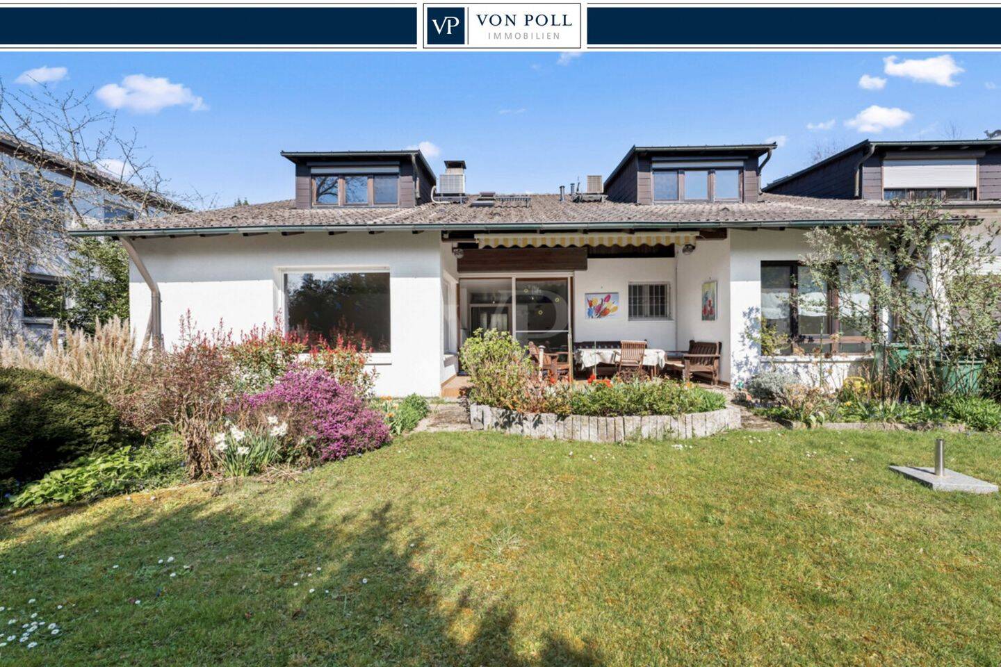 Bezugsfreie Doppelhaushälfte in Umkirch, großer Garten, Garage, Carport etc., 79224 Umkirch