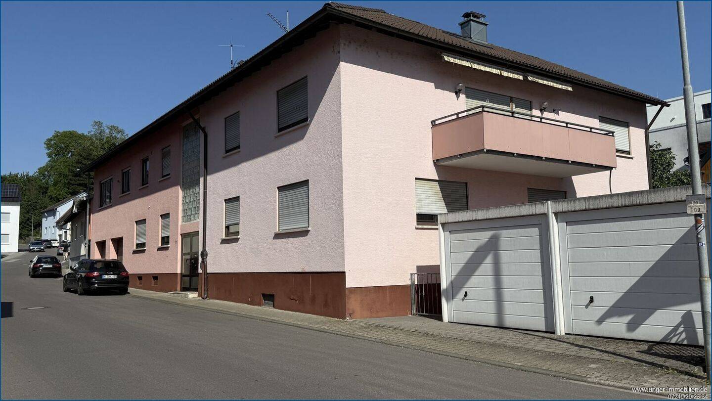 Großzügige 3 1/2 Zimmerwohnung mit großem Südbalkon in Walzbachtal-Jöhlingen!, 75045 Walzbachtal