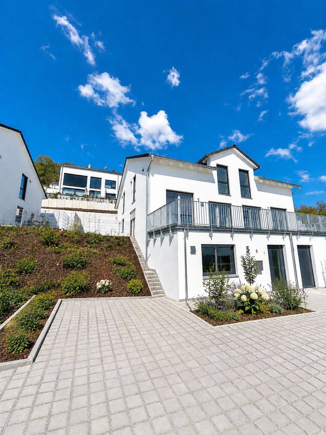 Exklusive Neubau-Doppelhaushälfte mit Einliegerwohnung und Garten zu verkaufen!, 93158 Teublitz