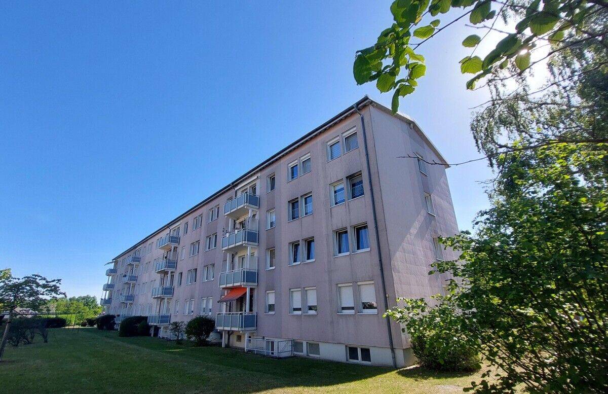 Familienfreundliche 4-Zimmer-Wohnung mit Balkon, 2943 Weißwasser/O.L.