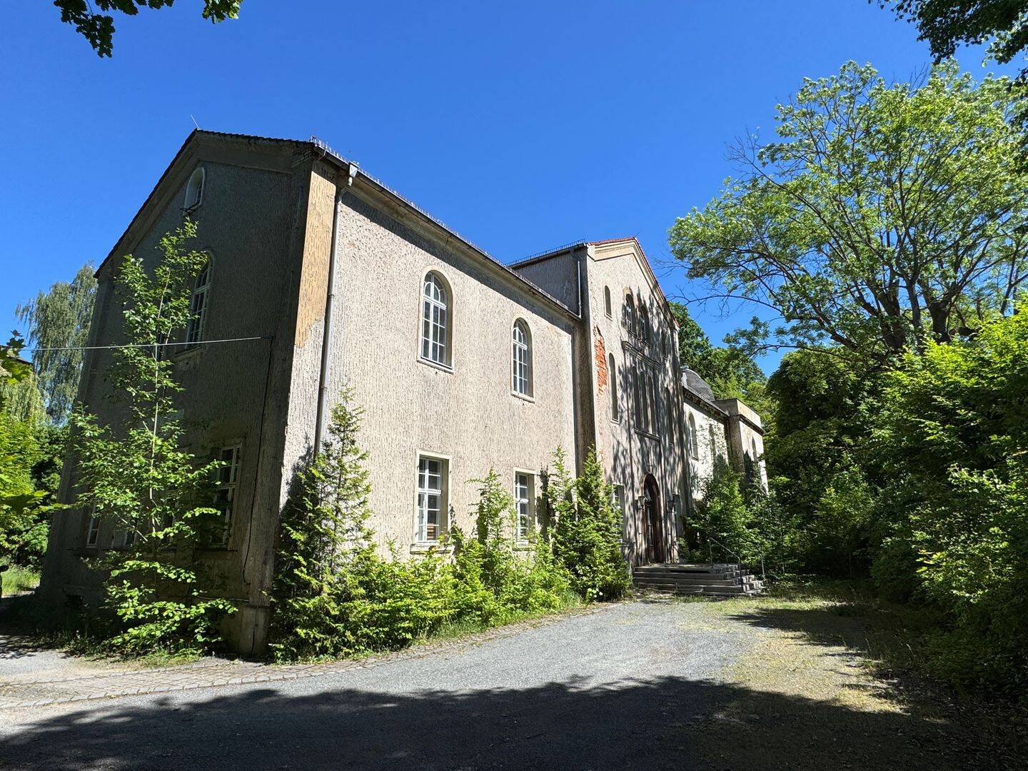 ehemaliges Pionierhaus – Sanierungsobjekt –, 7545 Gera (Bieblach Innenstadt Ostviertel Pforten Untermhaus)