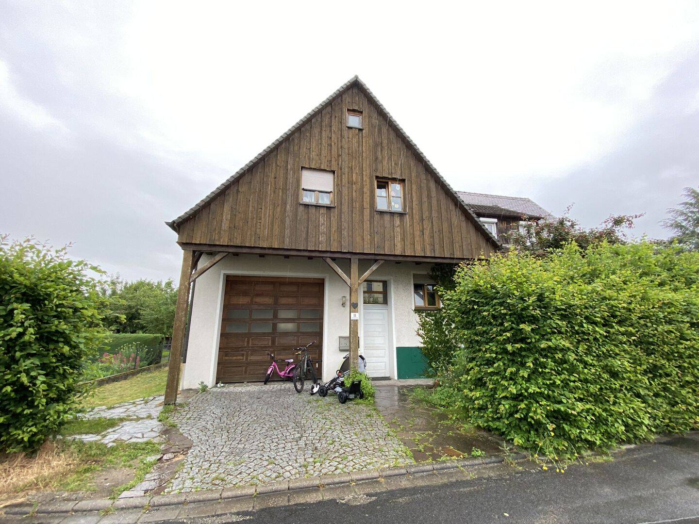 Großes Haus mit toller Garage in gefragter Lage, sofort verfügbar!, 91462 Dachsbach