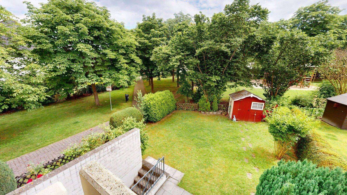 Viel Platz! Gepflegtes Reihenendhaus mit Garten und Garage in toller Lage in Blumenrod, 65549 Limburg a.d. Lahn