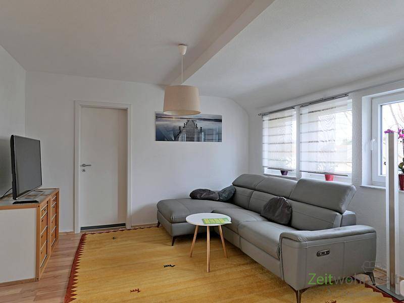 (EF0879_M) Erfurt: Hohenwinden, neu möblierte Maissonette-Wohnung mit sep. Hauseingang, Gäste-WC, Stellplatz, Service, 99087 Erfurt (Hohenwinden Roter Berg)