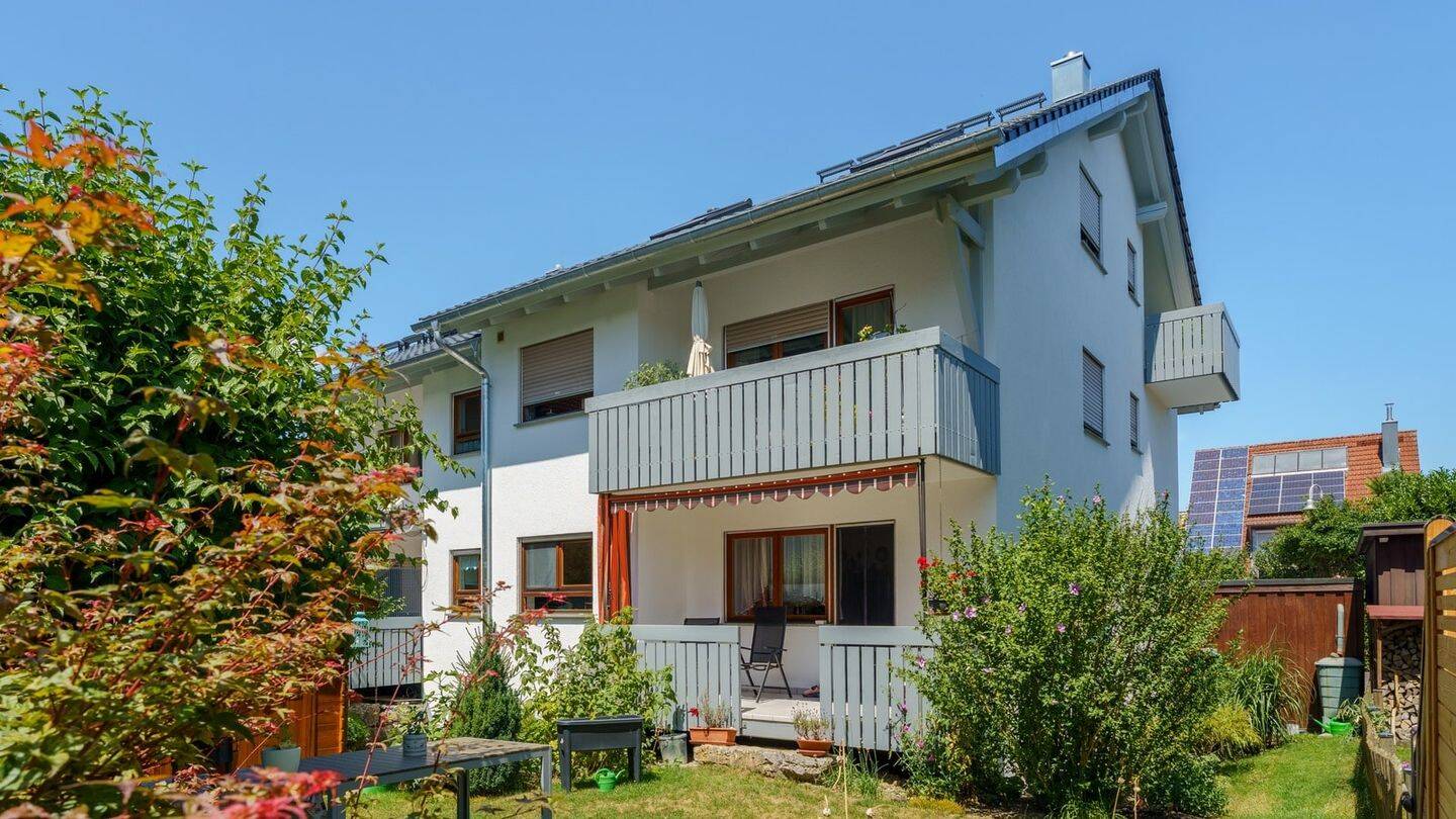 KN-Dingelsdorf: 4-Zimmer Maisonettewohnung mit Sondernutzungsrecht am Garten und Carport, 78465 Konstanz