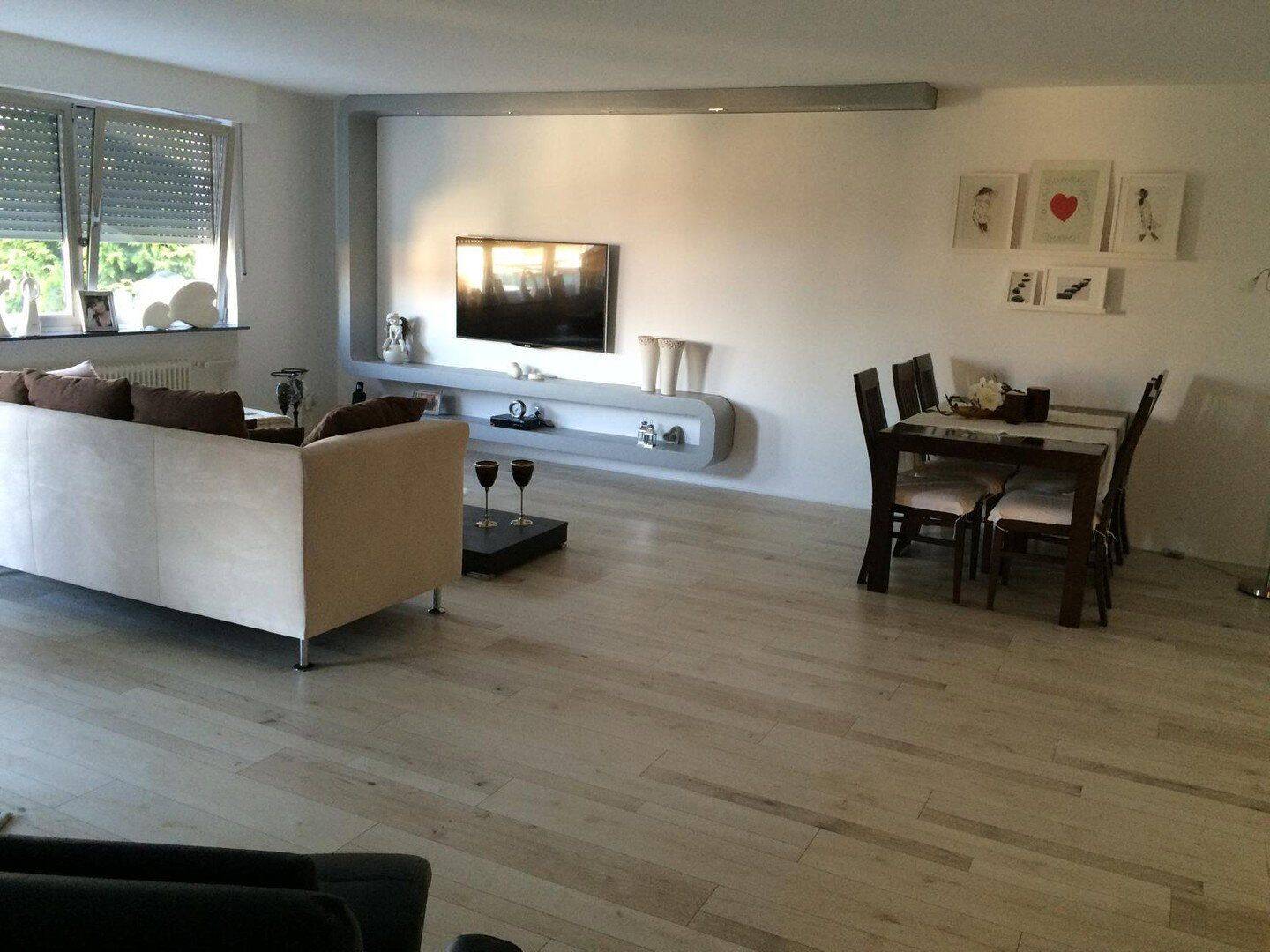 Geschmackvolle Wohnung mit großer Terasse, 45359 Essen (Bedingrade Frintrop Schönebeck)