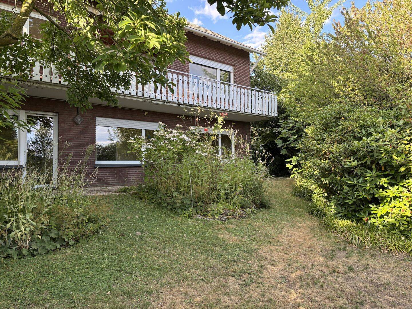 Einfamilienhaus mit Einliegerwohnung in Kloster-Oesede, 49124 Georgsmarienhütte