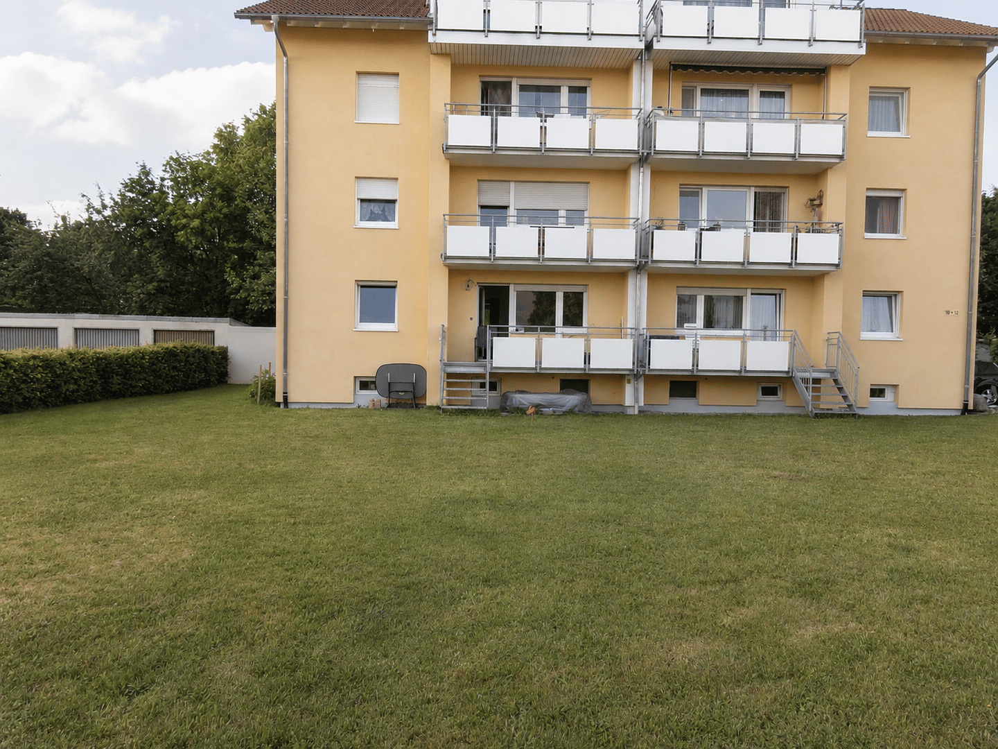 Hochwertige 3-Zimmer-EG-Wohnung mit Garage und großem Garten, 88299 Leutkirch im Allgäu