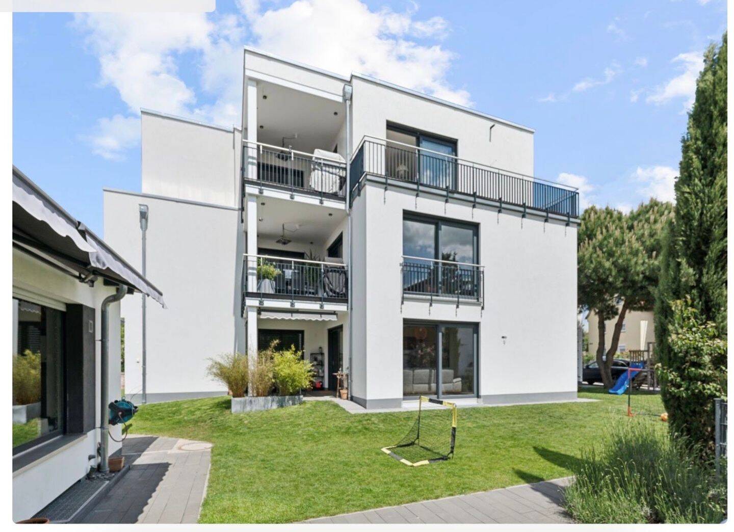 Attraktive 148qm2 Wohnung im 2.OG – hell, großzügige Zimmer. Zentral gelegen nahe Siemens Campus. Barrierefreier Direktzugang mit dem Aufzug, 91058 Erlangen (Bruck Eltersdorf Erlangen-Süd Sebaldussiedlung Tennenlohe)
