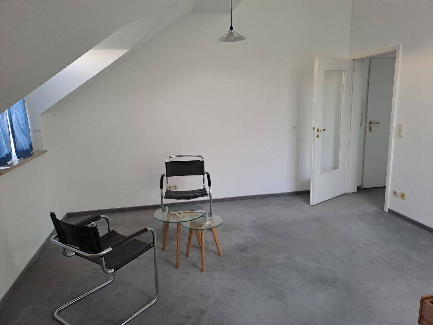 Zwei Zimmer-Whg. in Mü-Feldmoching; Schöne, helle Dachgeschosswohnung, 80995 München (Allach-Untermenzing Feldmoching-Hasenbergl Moosach)