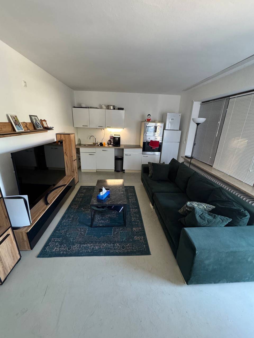 Helle 3,5-Zimmer-Wohnung mit 2 Balkonen & EBK – München (81673), 81673 München (Berg am Laim)
