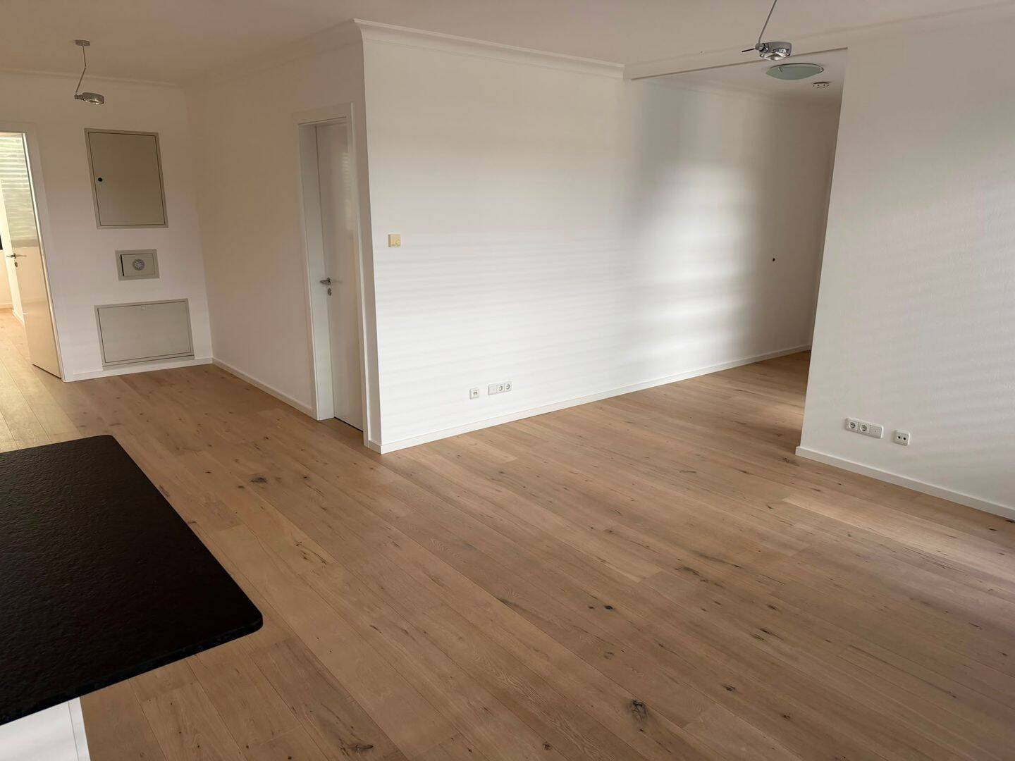 Modernes Wohnen mit Full-Service: Neue Küche, neuer Boden & Concierge in Bestlage, 60313 Frankfurt am Main (Altstadt Innenstadt)