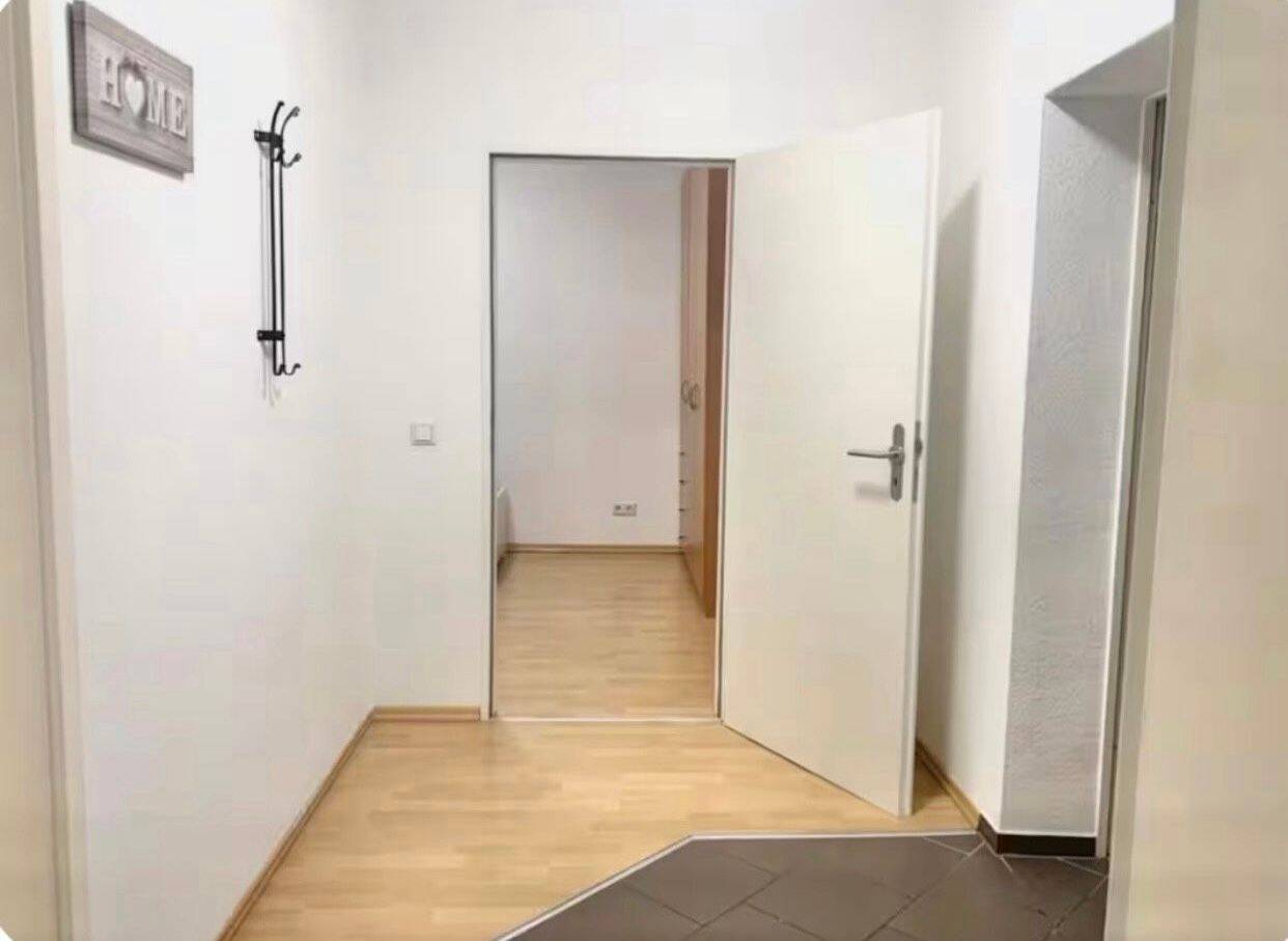 Möbilierte 2,5 Zimmer zu vermieten, 47798 Krefeld (Cracau Dießem/Lehmheide Inrath/Kliedbruch Kempener Feld/Baakeshof Stadtmitte)