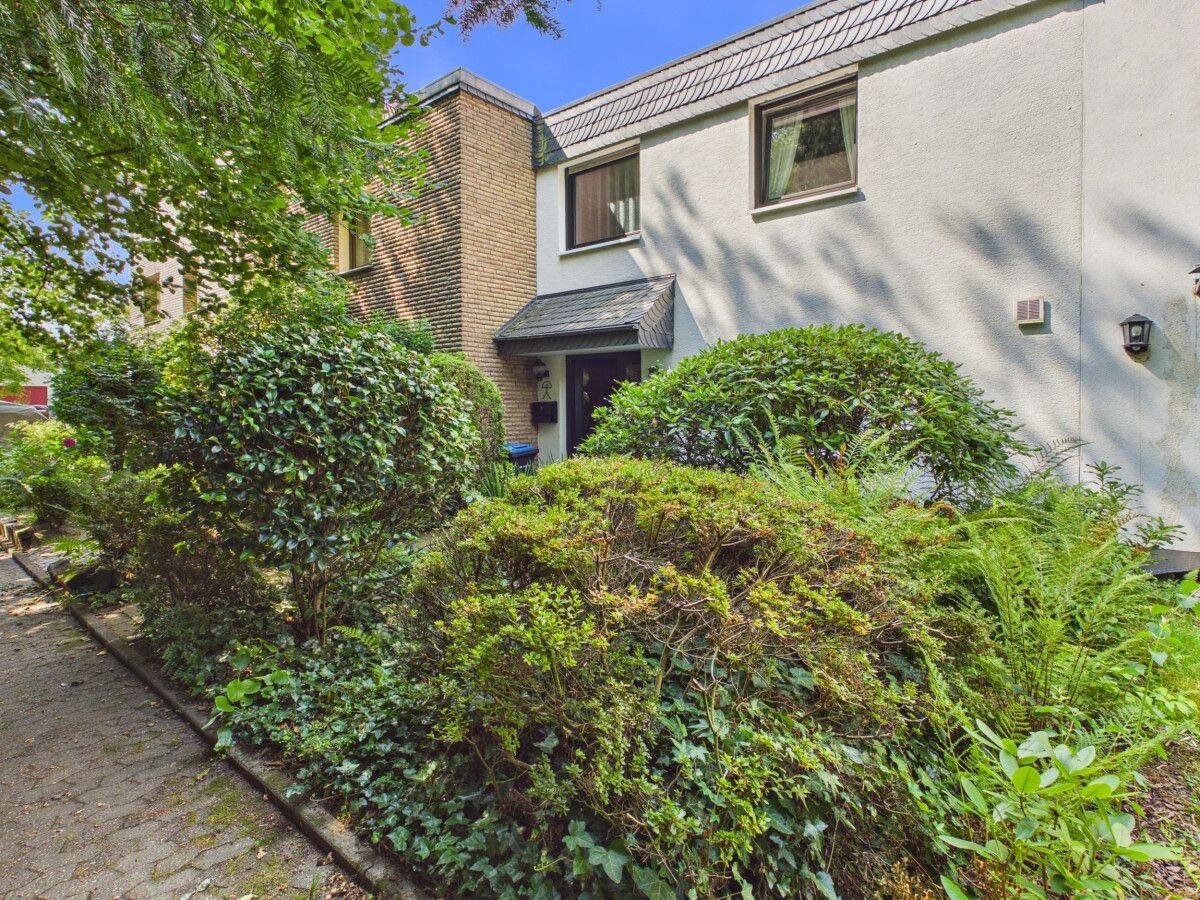 Raumwunder mit Wohlfühlgarten: Gepflegtes Reihenhaus in begehrter Lage von Haan, 42781 Haan
