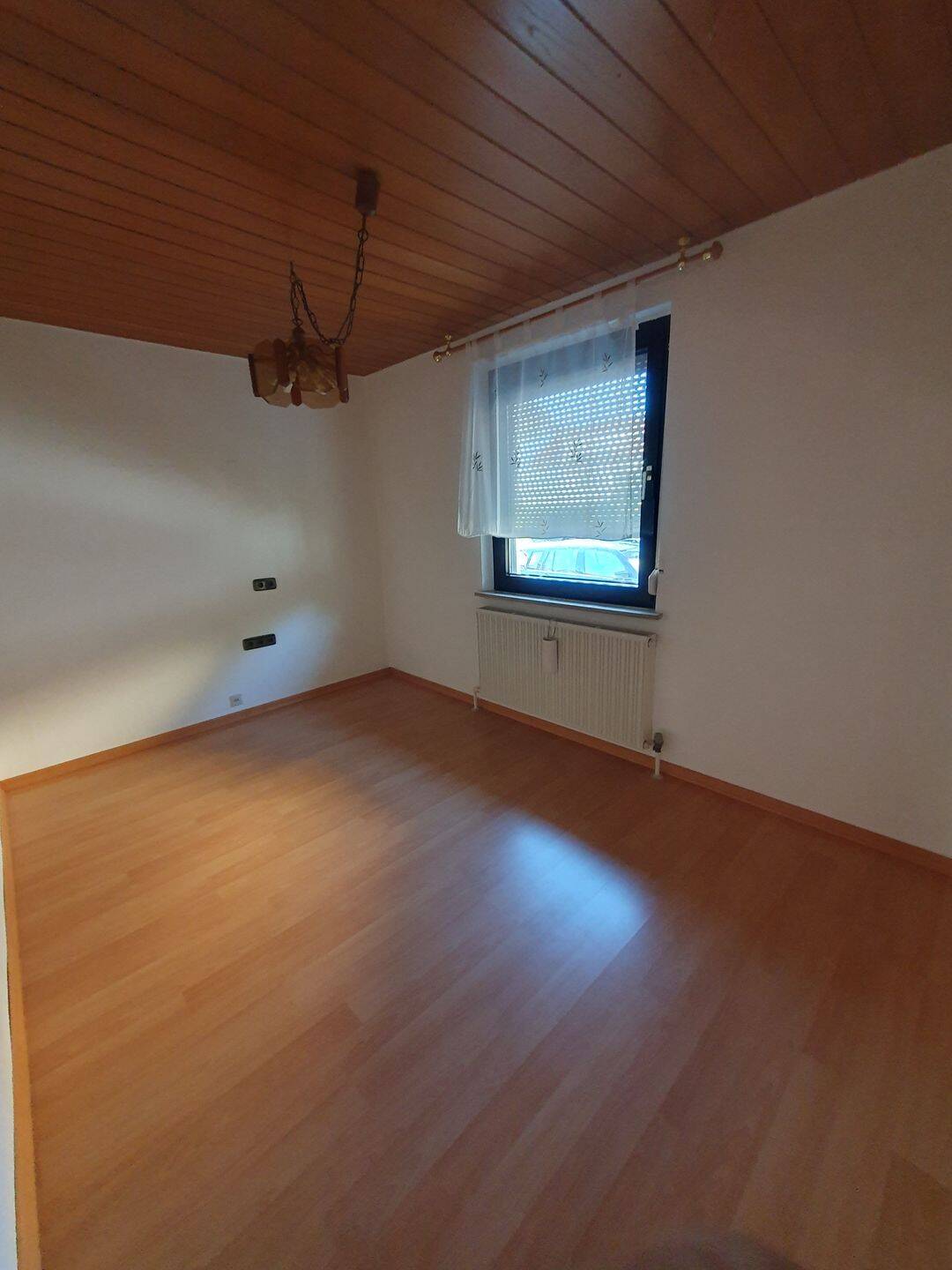WG Wohnung auf Zeit (mindestens 3 Monate Mietdauer), 71069 Sindelfingen