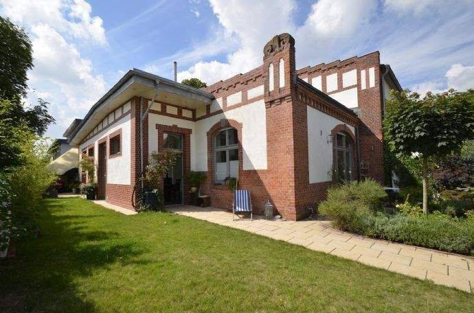 Loft- Haus Bungalow 780 m² Grundstück mit 3 Terrassen, gestaltetem Garten, Parkdeck- Garagen- Zugang über HWR, Barrierefrei, Sackgasse Ende, KFW 40, 46485 Wesel