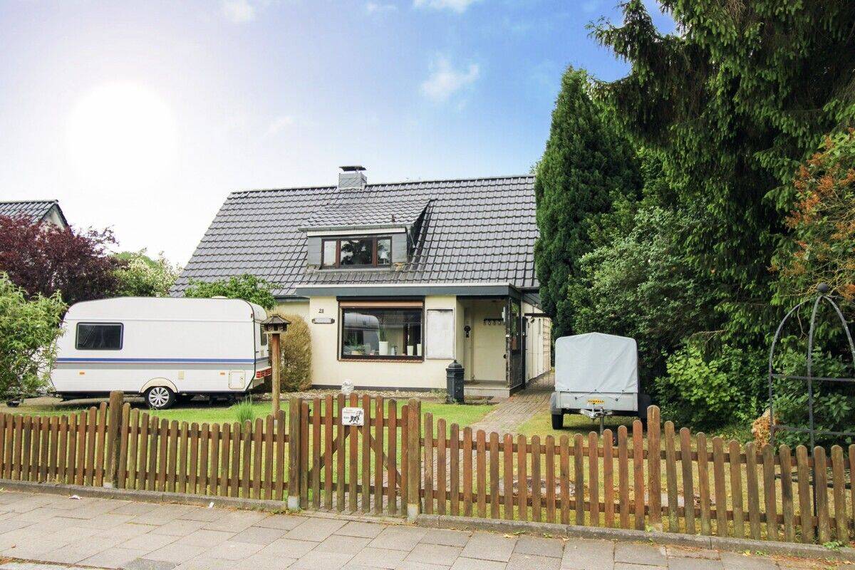 ***Einfamilienhaus in Toplage bzw. Grundstück für Neubau zu verkaufen***, 27574 Bremerhaven (Geestemünde Schiffdorferdamm Surheide)