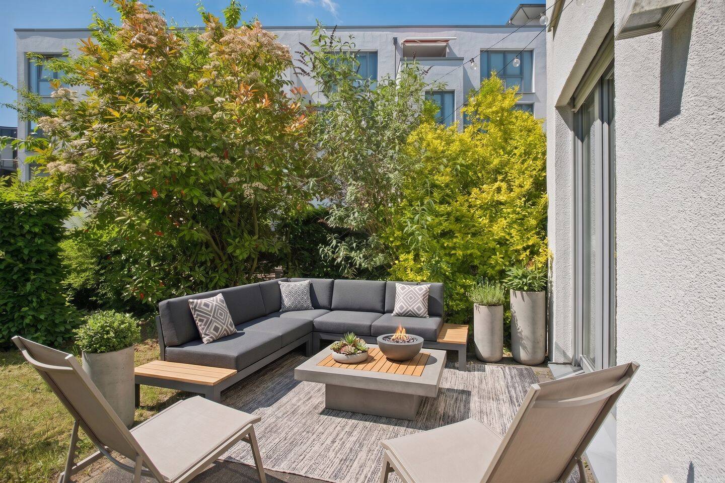 2,5-Zimmer-Erdgeschosswohnung mit Gartenanteil in ruhiger Hinterhoflage – im Herzen Ottensens, 22763 Hamburg (Altona Othmarschen Ottensen)