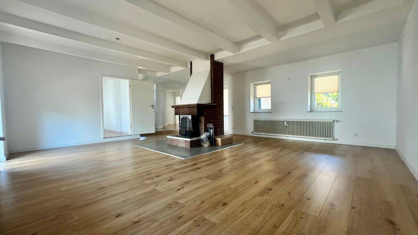 Stilvoll renovierte 3-Zimmer Wohnung mit Terrasse und Kamin in ruhiger Wohnlage!, 53639 Königswinter