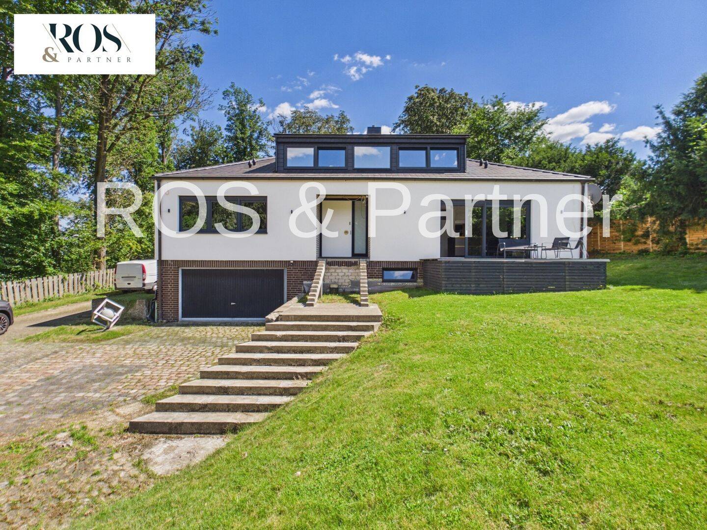 Modernes Luxusdomizil mit hochwertiger Ausstattung und traumhaftem Grundstück in Springe / Lüdersen, 31832 Springe
