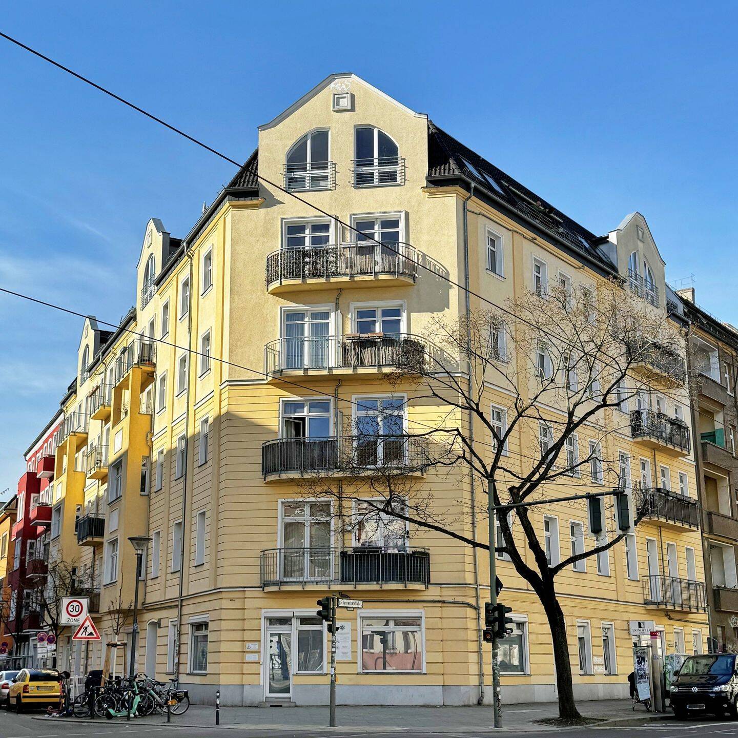 Sehr schöne helle 2 Zimmer Wohnung mit Balkon, 10247 Berlin (Friedrichshain-Kreuzberg Friedrichshain Prenzlauer Berg)