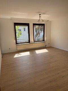 Im Grünen Wohnen mit Charakter: 3-Zimmer-Wohnung in Stuttgart Gablenberg., 70186 Stuttgart (Ost)